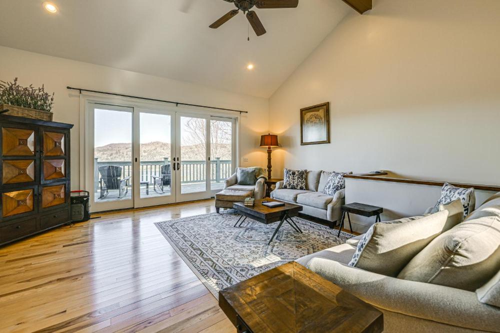 Water Views! Group-Friendly Lake Glenville Home